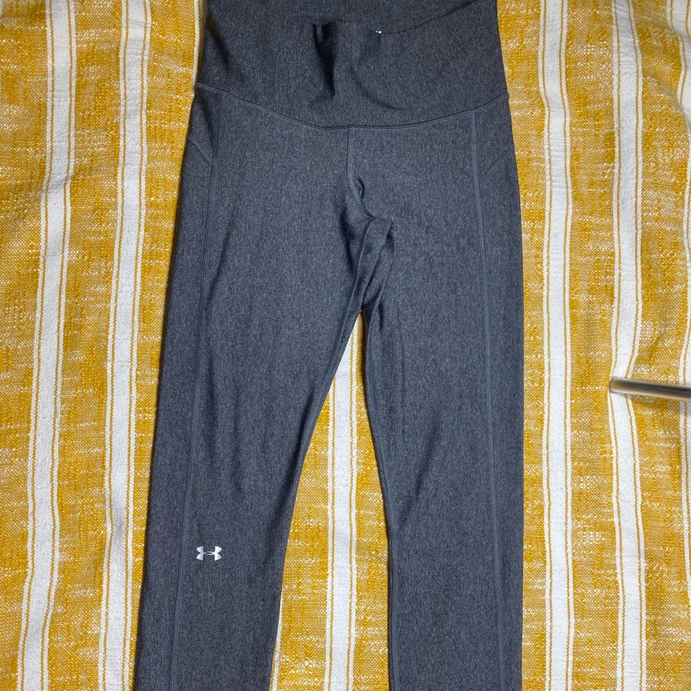 Under Armour compression leggings